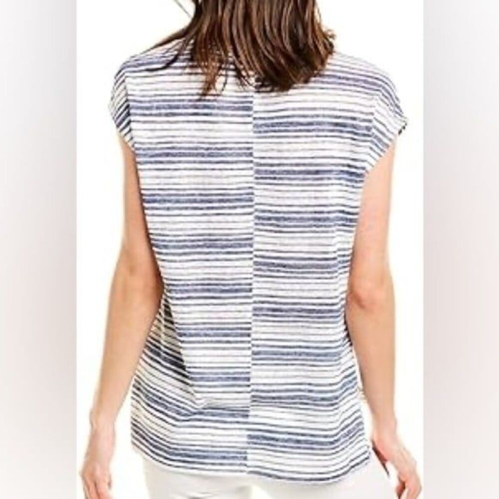 Vince Camuto Womens Misaligned Pullover Blouse - Picture 2 of 9